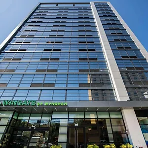 Hotel Wingate By Wyndham Long Island City, New York