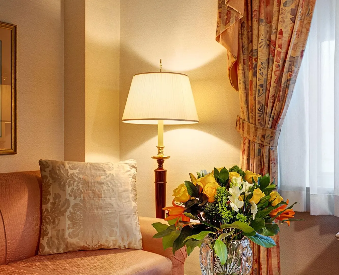Hotel Elysee By Library Hotel Collection New York