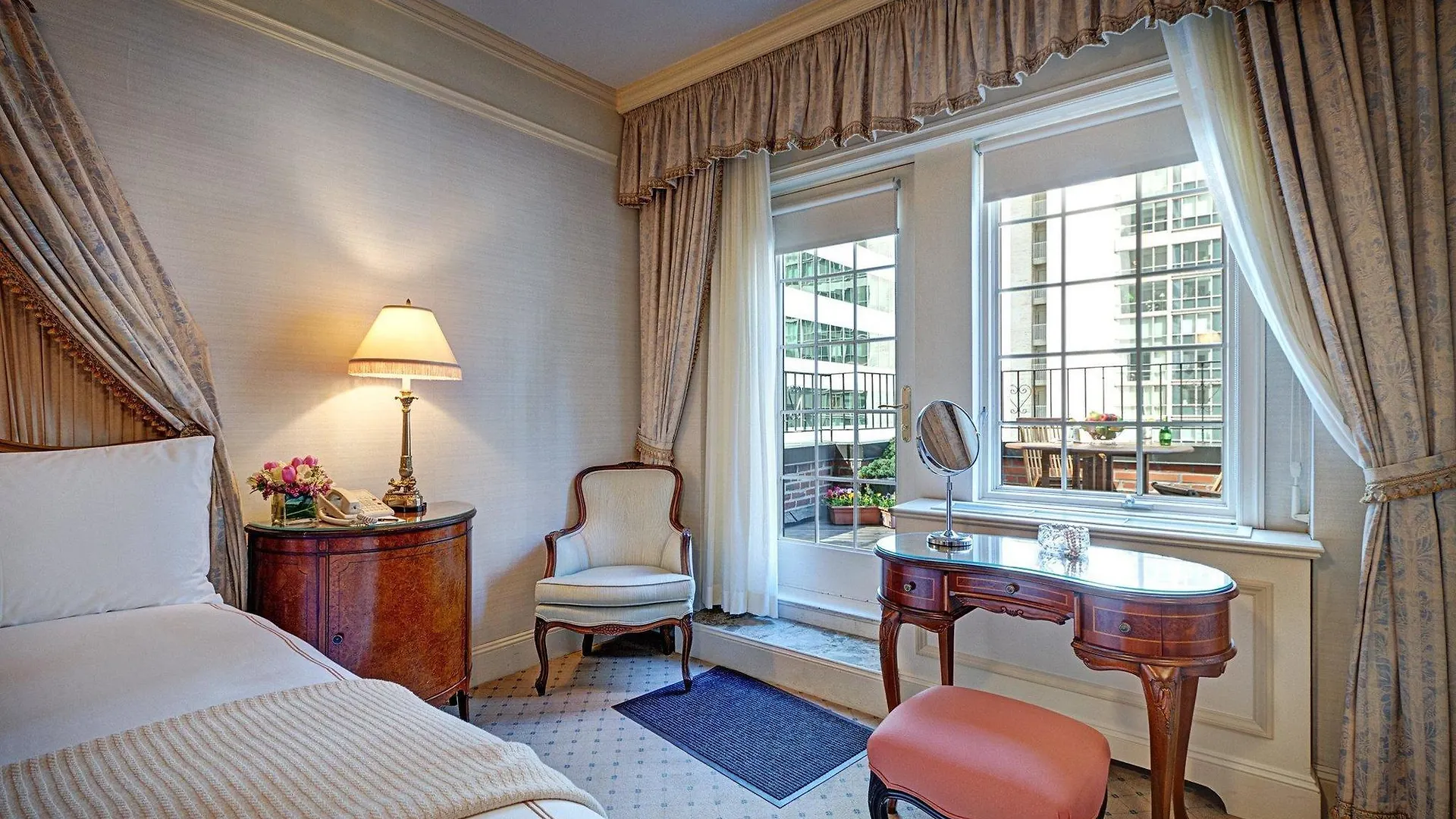 ****  Hotel Elysee By Library Hotel Collection New York USA